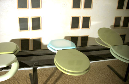 Kinetische und audio-visuelle Installation -Appetit- in der art-ambulance, Berlin