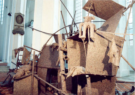 Kinetische und audio-visuelle Installation -3rd floor oder das Knigspaar besucht die Vorstadt nach der Krnung-