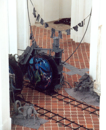 Kinetische und audio-visuelle Installation -3rd floor oder das Knigspaar besucht die Vorstadt nach der Krnung-