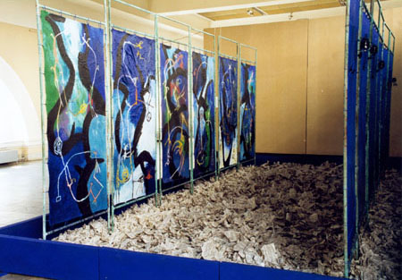 Kinetische und audio-visuelle Installation -Der letzte Tanz jeden Bezug zur Realitt verlierend-