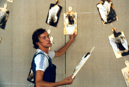 Aufbau der Installation Breakfast in der Manege, St. Petersburg 1999