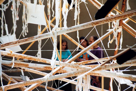 Aufbau der Installation Paradies in St. Petersburg