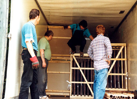 Abfahrt von der art-ambulance, Berlin zur Manege nach St. Petersburg, Juni 1999